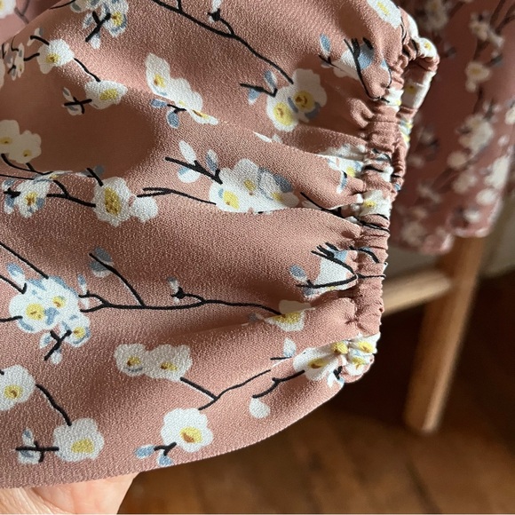 Max Studio Tie Front Floral Blouse - Picture 5 of 7